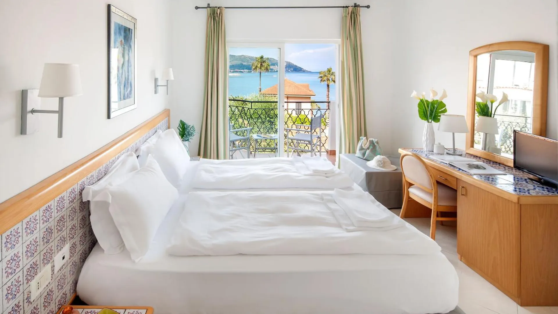 Hotel Moresco Diano Marina 3*,  Italien